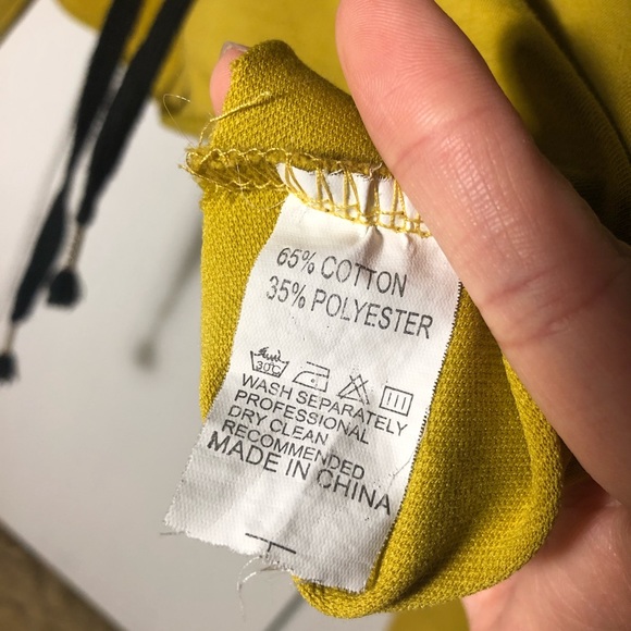 ROMWE mustard yellow cropped hoodie - Picture 3 of 3